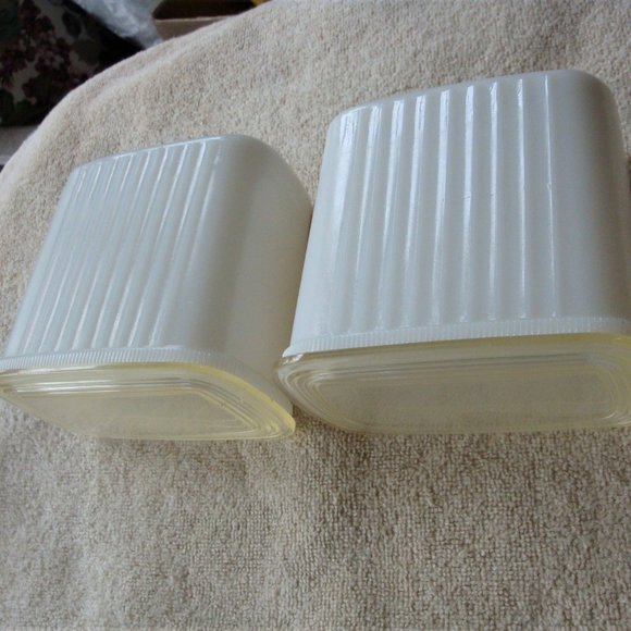 2 Vintage Anchor Hocking Milk Glass storage w/Lids - Picture 5 of 7